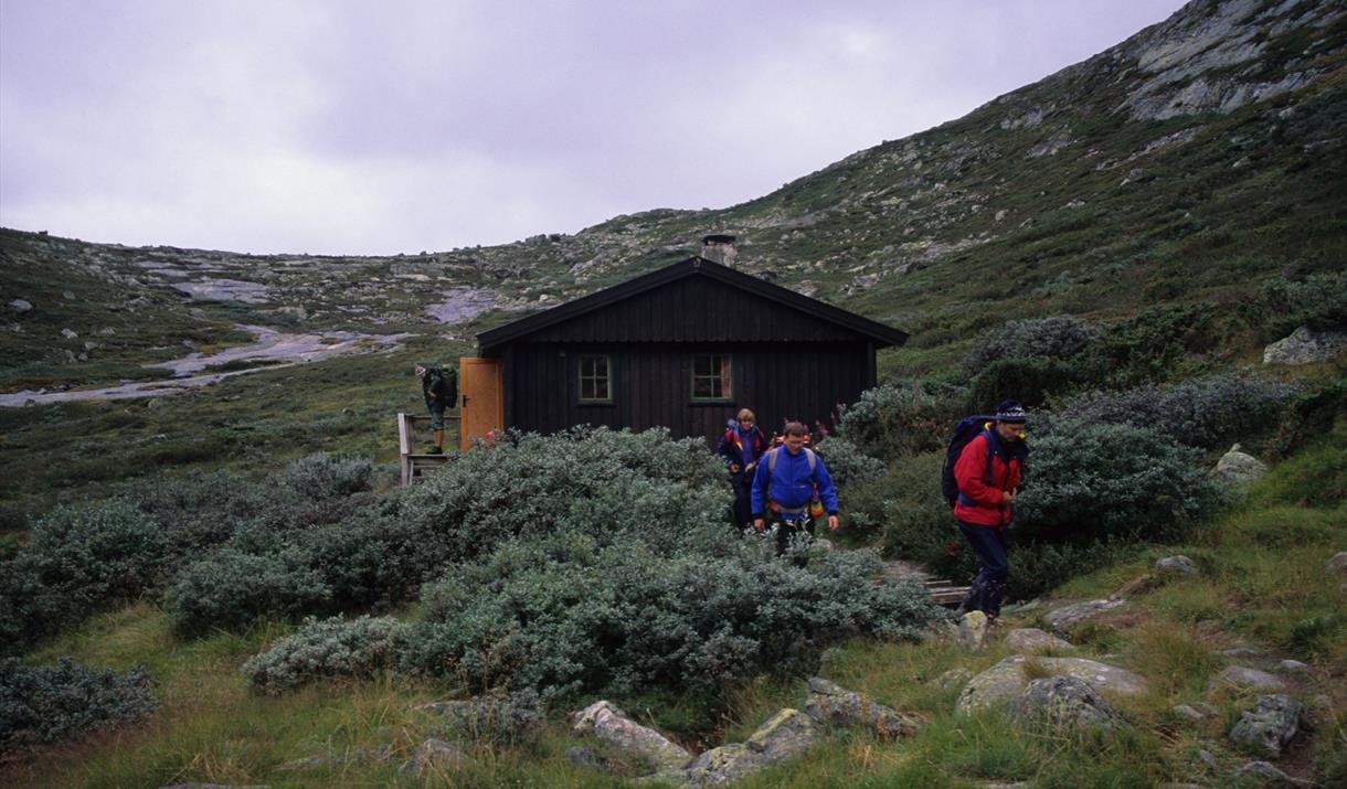 Stordalsbu, en av DNT mange selvbetjeningshytter på Hardangervidda