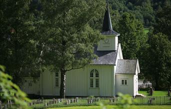 Mæl kirke er en langkirke i tre fra 1839. Kirken er tegnet av Hans Ditlev Frank Linstow.