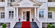 The entrance at Rjukan Admini Hotel