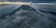 Gaustatoppen i gråvær
