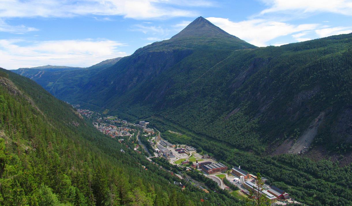 Rjukan by ble oppført på UNESCOs verdensarvliste juli 2015 på bakgrunn av industrihistorien
